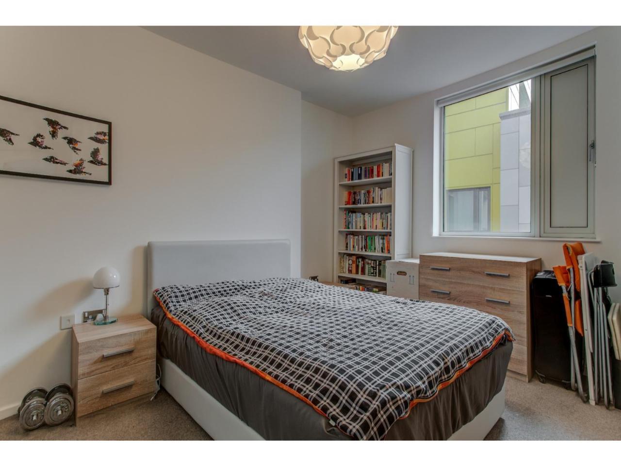 Апартаменти Stylish And Charming Apt For Up To 4, Манчестер Екстер'єр фото